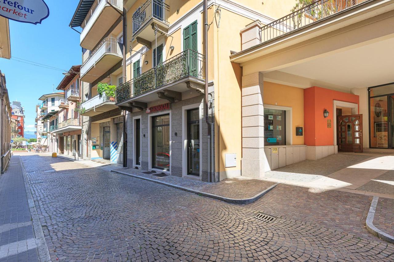 Dolfin - Nel Centro Di Stresa - By Impero House Apartment Exterior foto